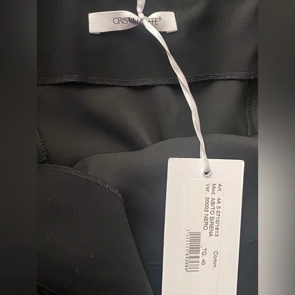 CristinaEffe’s Elegant Black Strapless Evening Gown - Picture 8 of 12